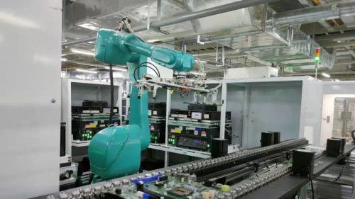 工業(yè)富聯(lián)再進(jìn)化 燈塔工廠如何以數(shù)字技術(shù)服務(wù)引領(lǐng)制造業(yè)轉(zhuǎn)型